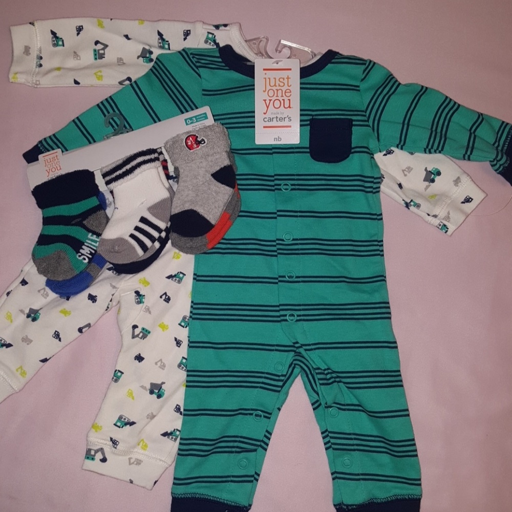 NWT Newborn Boy sleep set